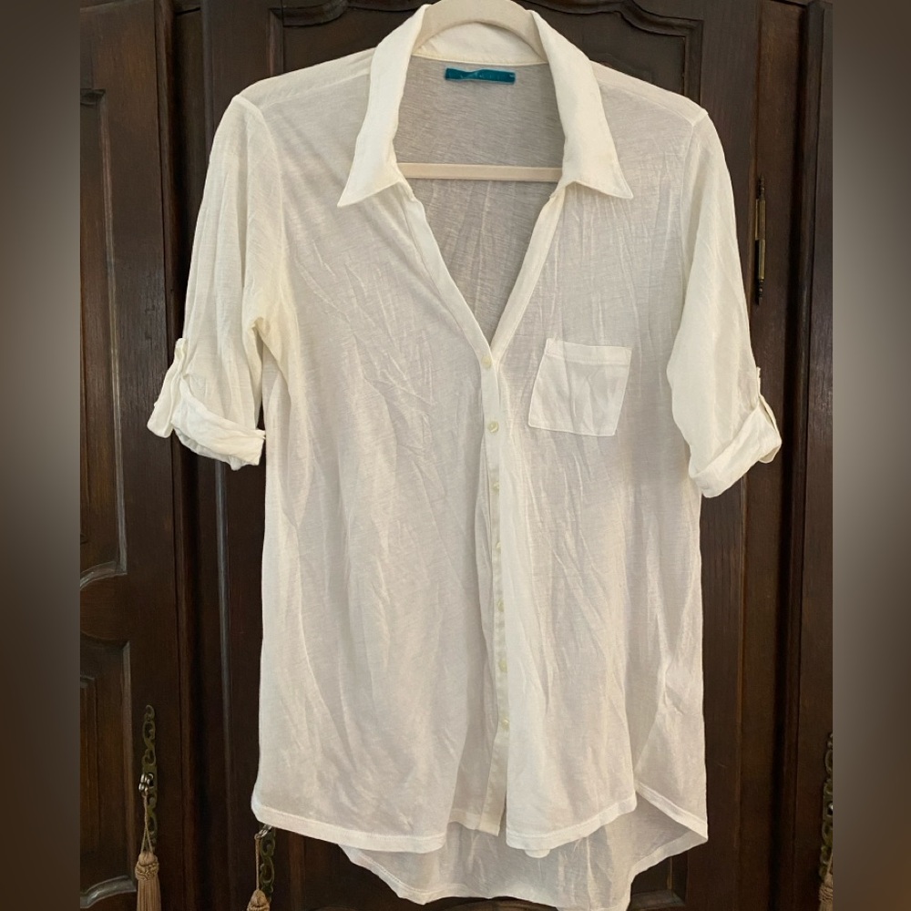 Velvet by Graham & Spencer tissue weight knit polo style top Large worn once